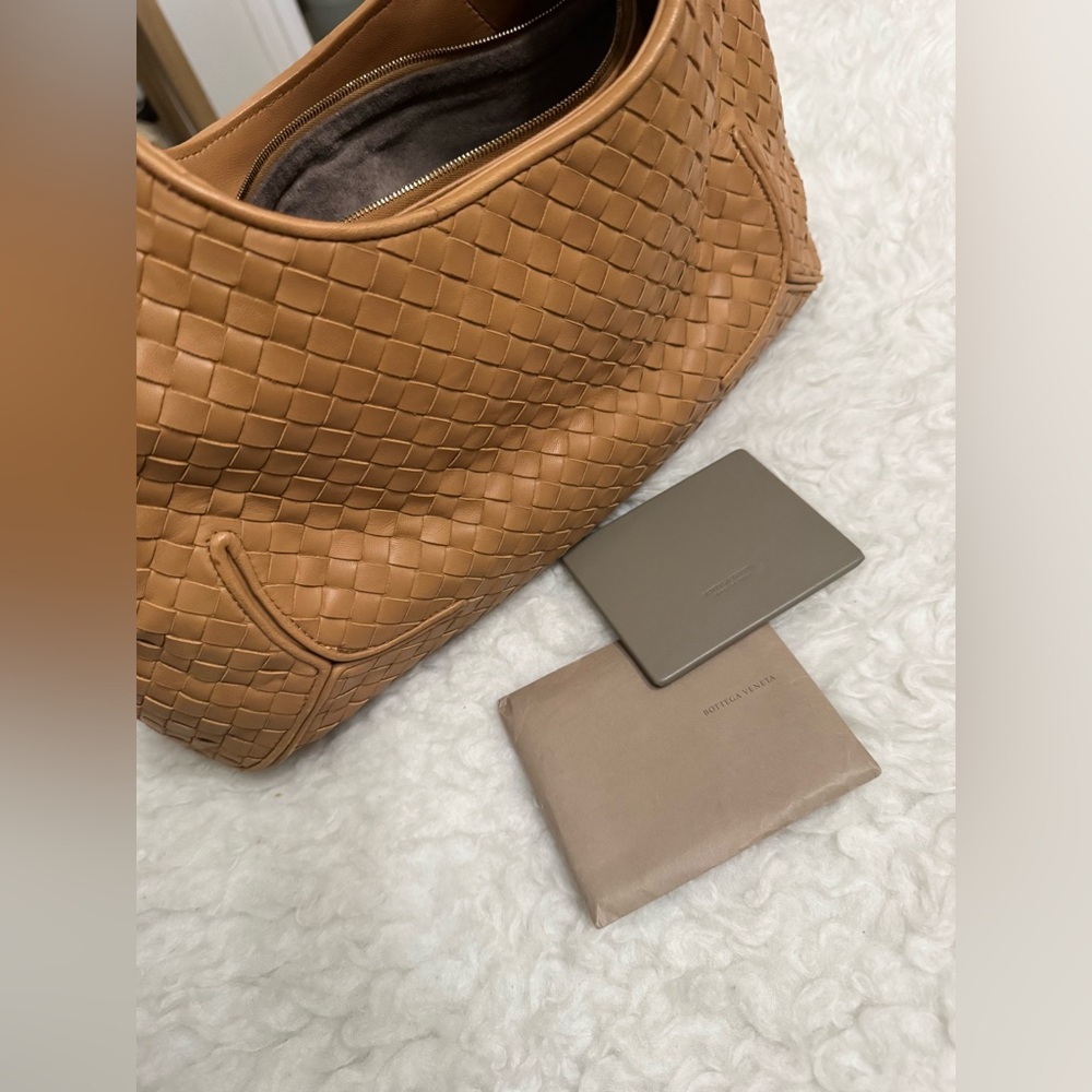 Bottega Veneta Tan Woven Hobo Bag - Picture 15 of 16